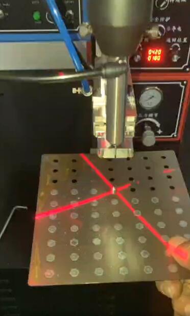 Automatic feeding of M3 stud